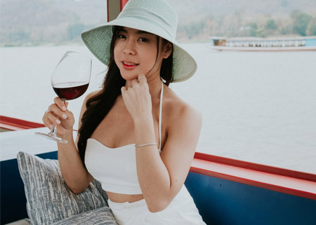 Play Cruise: Kuang Si Fall & Sunset