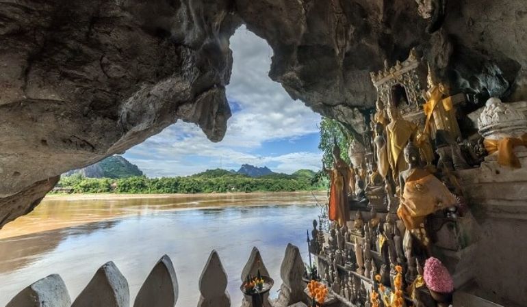 Pak Ou Caves